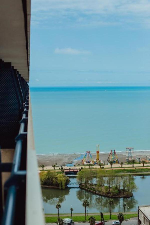 General Sea View Apartments In Orbi City Батуми Екстериор снимка